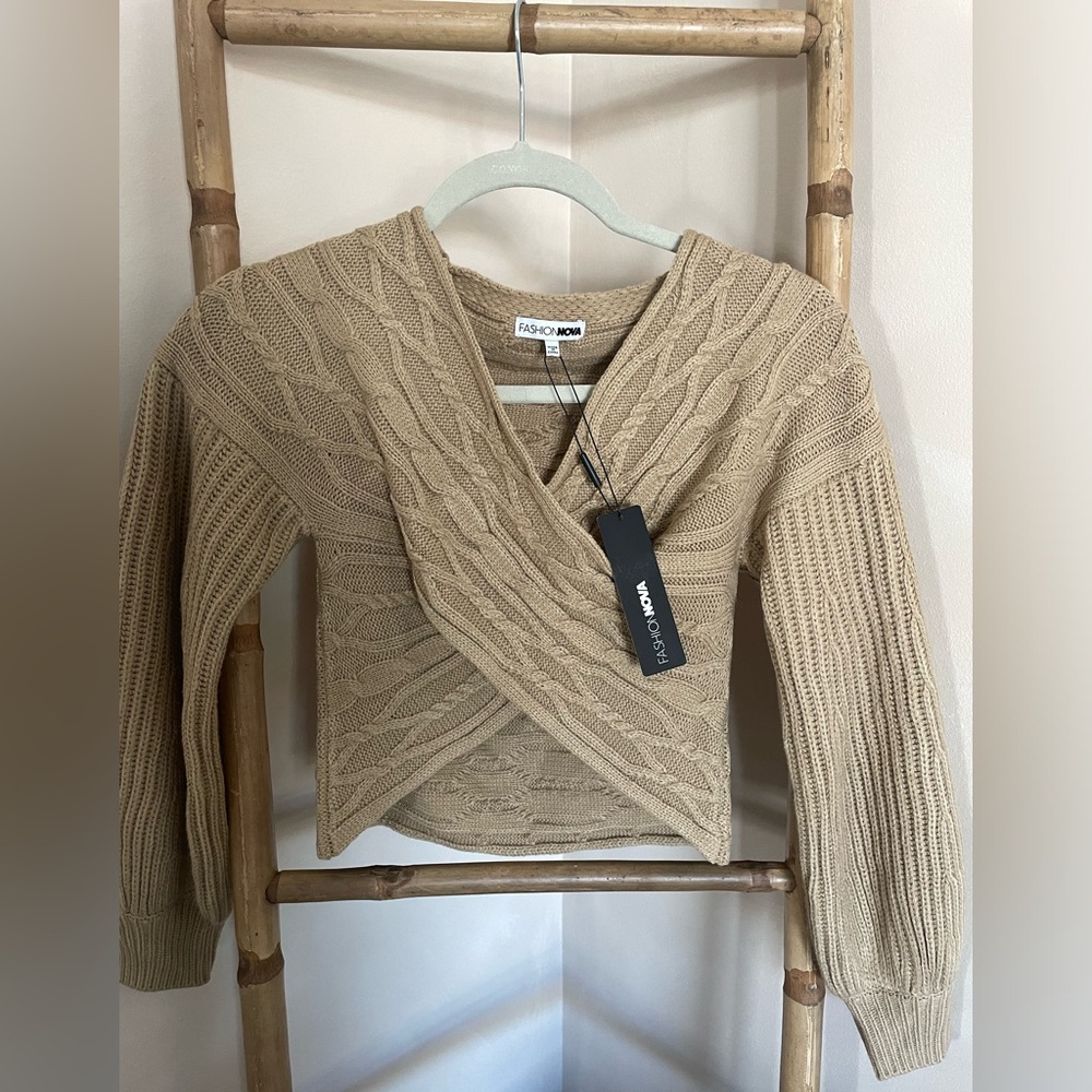 Fashion Nova Women's Beige V-Neck Sweater